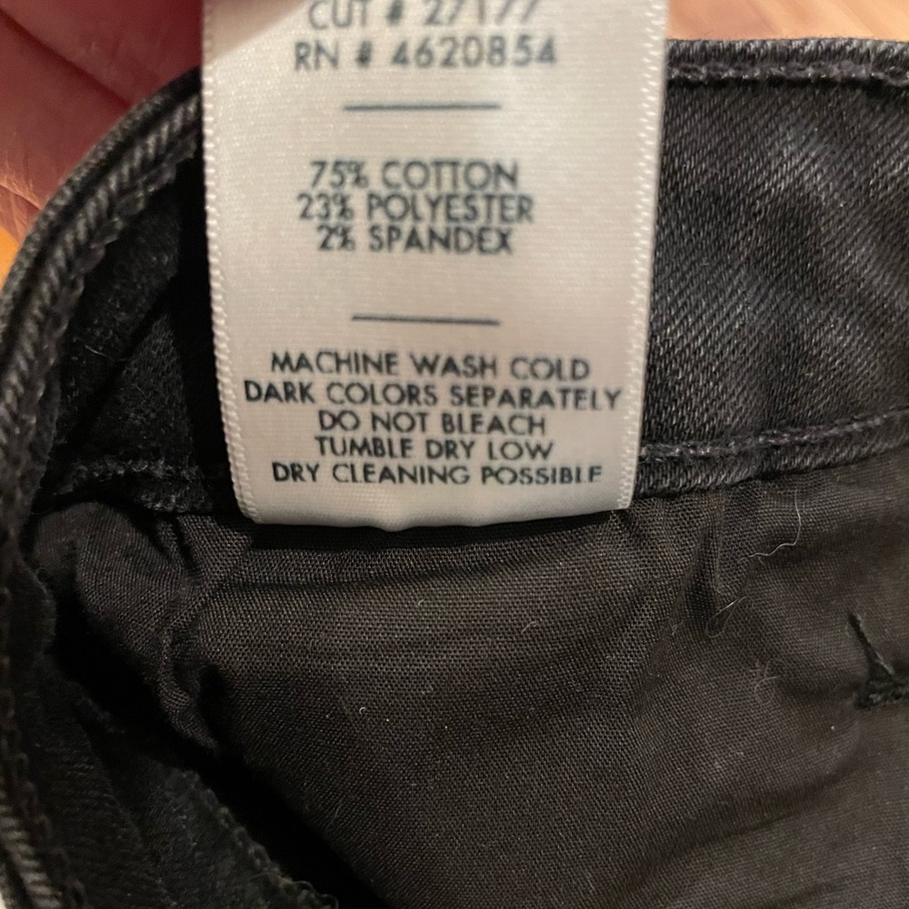 Just Black Size 27 Ancil Frayed Hem Short - Picture 8 of 8